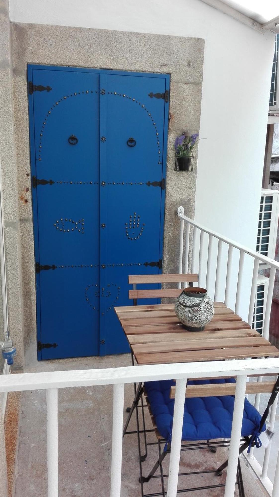 The Blue And White House Apartament *