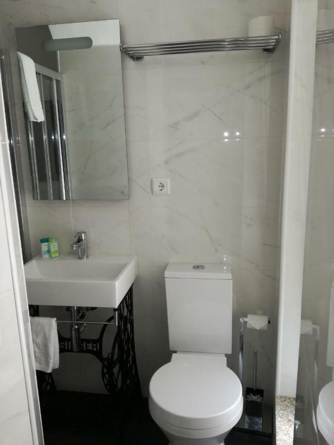 Apartament The Blue And White House *
